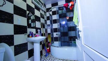 Фото номера Вилла с 3 спальнями Виллы Villa in Kutaisi, Near Sataplia Nature Reserve г. Gumbra 23